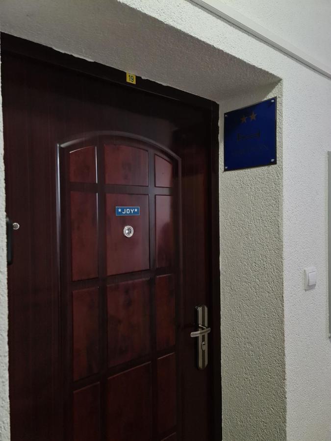 Apartman *Joy* Осиек Экстерьер фото